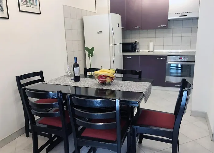 アパート Centre プーラ